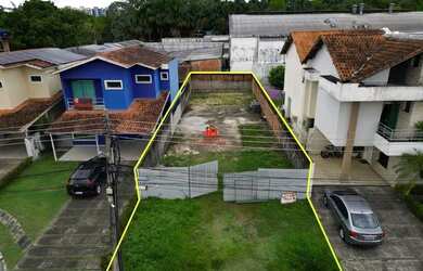 Imagem: O terreno possui 375m² de Área e está localizado em Flores