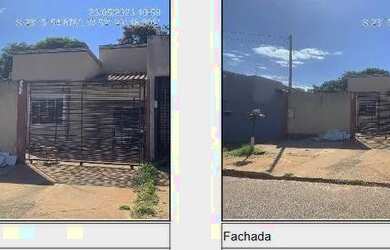 Imagem: A casa possui 2 Dormitórios, 1 Banheiro, 1 Vaga na garagem