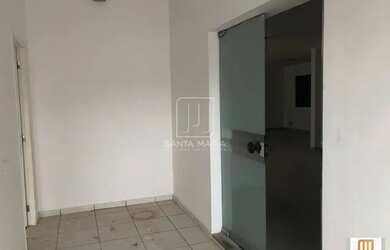 Imagem: O depósito possui 5 Vagas na garagem, 244m² de Área e está