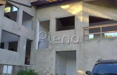 Imagem: A casa possui 3 Dormitórios, 5 Banheiros, 5 Vagas na garagem