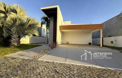 Imagem: A casa em condomínio possui 4 Dormitórios, 5 Banheiros, 4