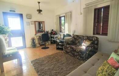 Imagem 3: Casa Ampla de 3 dormitórios sendo 1 suíte. Garagem coberta 2 carros. Pátio frente e fundos