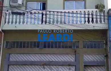 Imagem: A casa possui 3 Dormitórios, 3 Banheiros, 3 Vagas na garagem