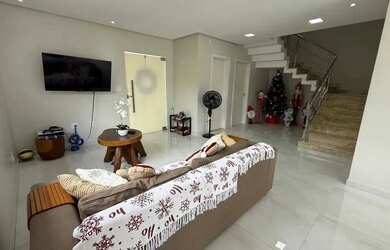 Imagem 2: Vendo Casa Duplex no Condomínio Passaredo/ 4 Suítes/ Semi Mobiliada/...