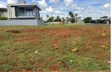 Imagem: O terreno possui 300m² de Área e está localizado em Portal