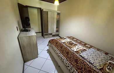 Imagem 8: Sitio vô Leno. Churrasqueira, Acomodam 4 pessoas, Guarda roupae4 Vagas...