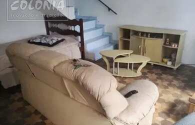 Imagem: A casa possui 3 Dormitórios, 2 Banheiros, 5 Vagas na garagem