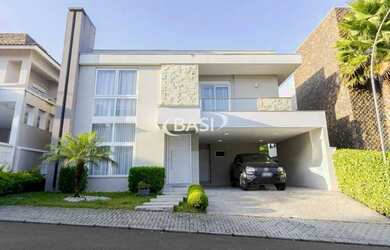 Imagem: A casa em condomínio possui 3 Dormitórios, 5 Banheiros, 4