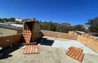 Imagem 3: Casa com piscina. Piscina, Churrasqueira, Varandae280m² de Área