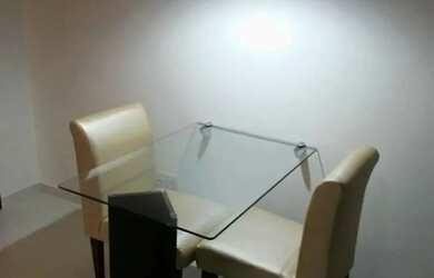 Imagem: O apartamento possui 1 Dormitório, 1 Banheiro, 1 Vaga na garagem