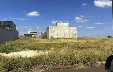 Imagem: O terreno possui 250m² de Área e está localizado em São