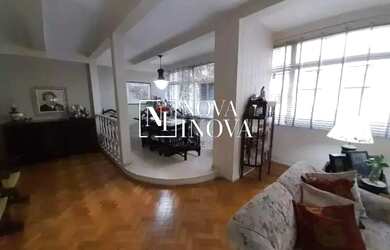 Imagem: O apartamento possui 4 Dormitórios, 1 Banheiro, 1 Vaga na garagem