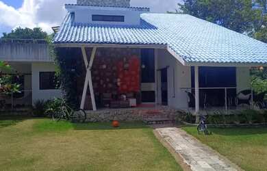 Imagem: A casa em condomínio possui 4 Dormitórios, 5 Banheiros, 2