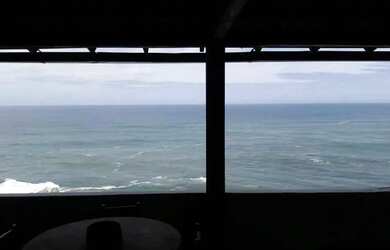 Imagem: A casa em condomínio possui 5 Dormitórios, 5 Banheiros, 500m²