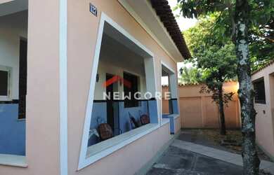 Imagem: A casa possui 5 Dormitórios, 2 Banheiros, 3 Vagas na garagem