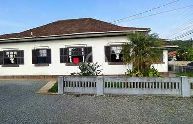 Imagem 3: Casa à venda no bairro Guamiranga - Guaramirim/SC