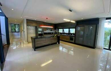 Imagem 10: Casa Alto Padrão. Churrasqueira, Varanda, Vista para o mareGuarda roupa