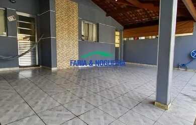 Imagem: A casa em condomínio possui 2 Dormitórios, 2 Banheiros, 3