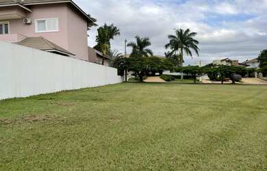 Imagem: O terreno possui 1.000m² de Área e está localizado em Porto