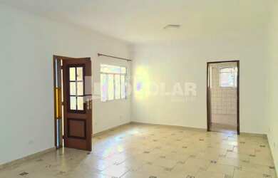 Imagem: O depósito possui 2 Vagas na garagem, 312m² de Área e está