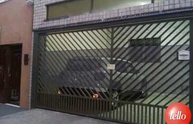 Imagem: A casa possui 5 Dormitórios, 3 Banheiros, 2 Vagas na garagem