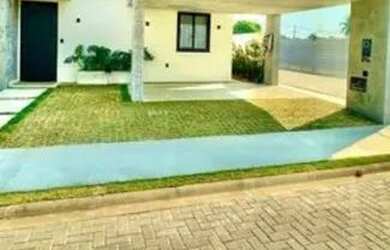 Imagem: A casa em condomínio e possui 4 Dormitórios, Suítes, 4 Banheiros