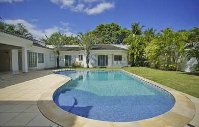 Imagem 3: Casa com vista livre montanha em condomínio exclusivo