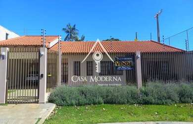 Imagem: A casa possui 2 Dormitórios, 3 Banheiros, 3 Vagas na garagem