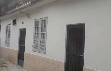 Imagem: A casa possui 1 Dormitório, 1 Banheiro, 35m² de Área e está