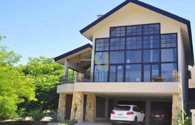 Imagem: A casa em condomínio possui 3 Dormitórios, 5 Banheiros, 5