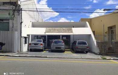 Imagem: O depósito possui 3 Vagas na garagem e 346m² de Área e está