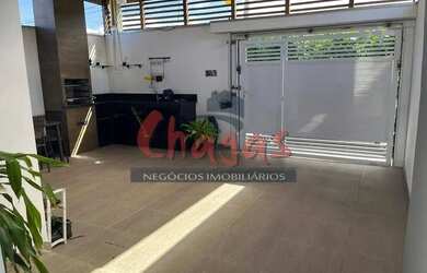 Imagem: A casa possui 2 Dormitórios, 1 Banheiro, 1 Vaga na garagem