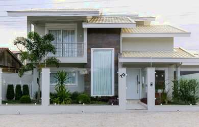 Imagem: A casa possui 3 Dormitórios, 4 Banheiros e está localizado