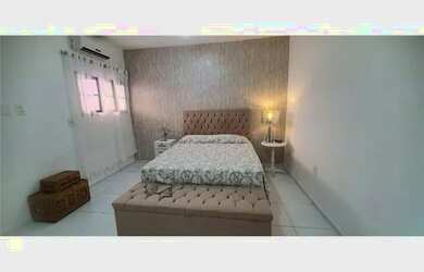 Imagem 10: Casa no Cruzeiro. 220m² de Área, 3 Vagas na garageme4 Dormitórios