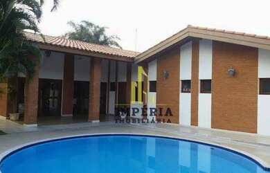 Imagem: A casa em condomínio possui 4 Dormitórios, 2 Banheiros, 5