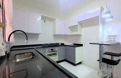 Imagem: A casa em condomínio possui 2 Dormitórios, 2 Banheiros, 1