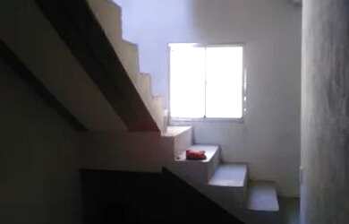 Imagem: A casa possui 1 Dormitório, 1 Banheiro e está localizado