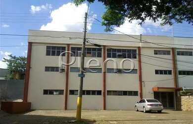 Imagem: O depósito possui 5 Vagas na garagem, 1.523m² de Área e