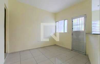 Imagem: A casa possui 1 Dormitório, 1 Banheiro, 38m² de Área e está