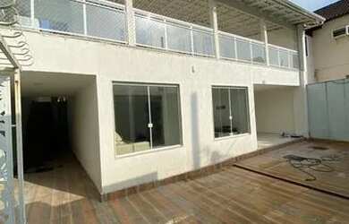 Imagem: A casa em condomínio possui 3 Dormitórios, 4 Banheiros, 1