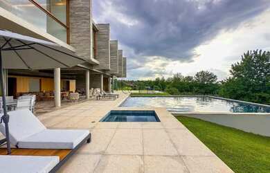 Imagem 15: Sobrado à venda com 6 suítes na Condomínio Quinta da Baroneza II em Bragança Paulista