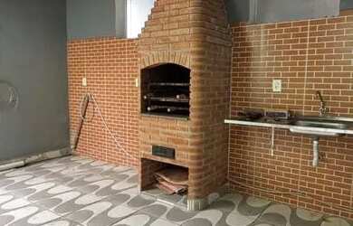 Imagem: A casa possui 2 Dormitórios, 2 Banheiros, 1 Vaga na garagem