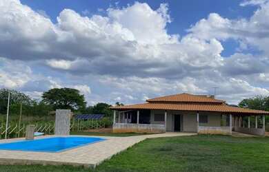 Imagem: A fazenda possui 300m² de Área, Imóvel novo e está localizado