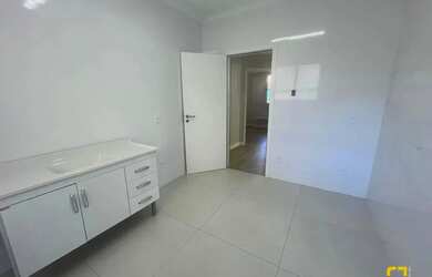 Imagem 7: Apartamento a Venda de 150m² 3 dormitórios 1 Suíte - Bairro Centro...
