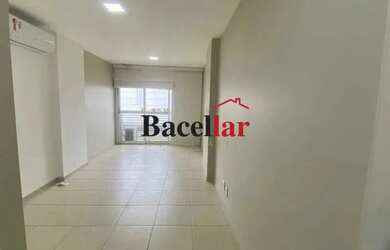 Imagem: O depósito possui 1 Vaga na garagem e 26m² de Área e está