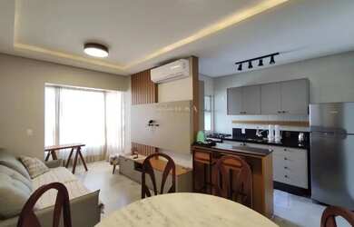 Imagem: O apartamento possui 2 Dormitórios, 2 Banheiros, 1 Vaga na