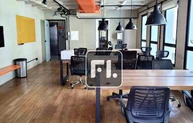 Imagem: O depósito possui 2 Vagas na garagem, 65m² de Área e Imóvel