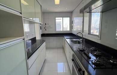 Imagem 11: 3 dormitórios, 1 suite e 2 banheiros e 2 vagas de garagem