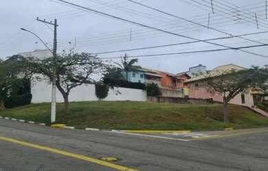 Imagem: O terreno possui 706m² de Área e está localizado em Bragança