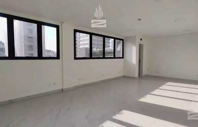 Imagem: O depósito possui 1 Vaga na garagem, 38m² de Área e está